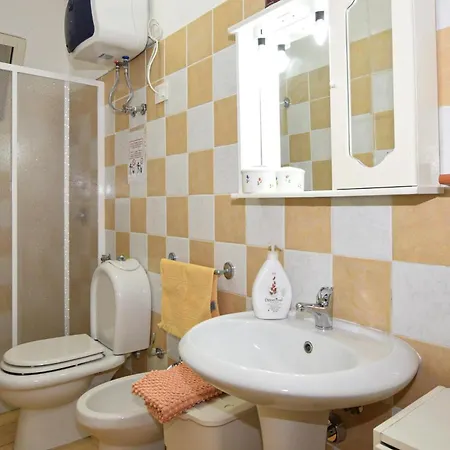 2 Bedroom Lovely In Siracusa Casa vacanze Syracuse