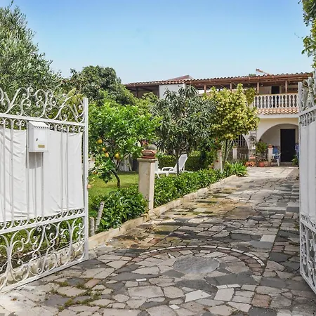 2 Bedroom Cozy In Siracusa Сasa de vacaciones