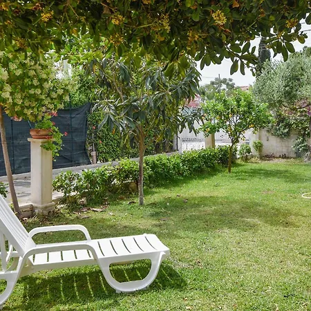 Vakantiehuis 2 Bedroom Beautiful In Siracusa